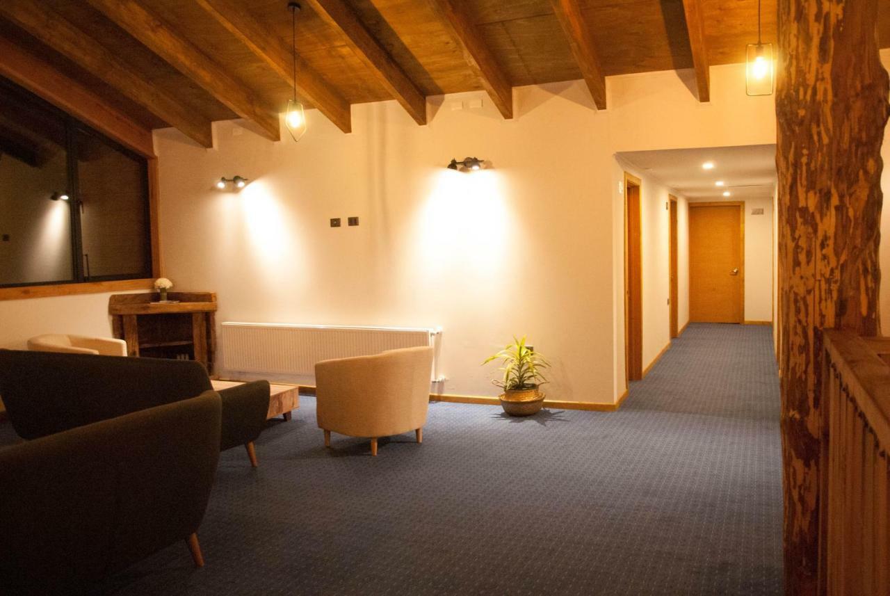 Las Bravas Lodge Las Trancas Bagian luar foto