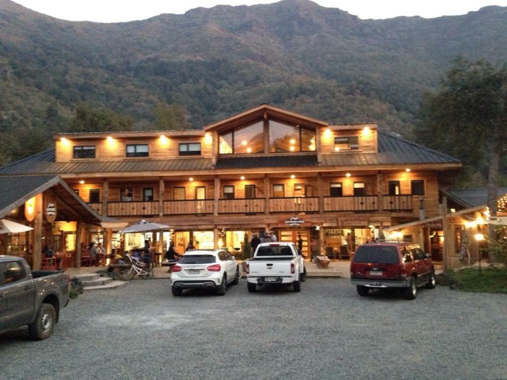 Las Bravas Lodge Las Trancas Bagian luar foto